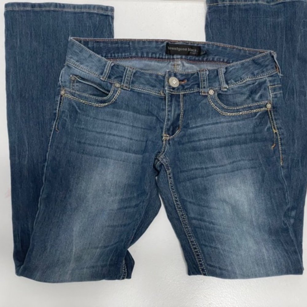 21 Black Rue 21 Arianna Regular Slim Jeans